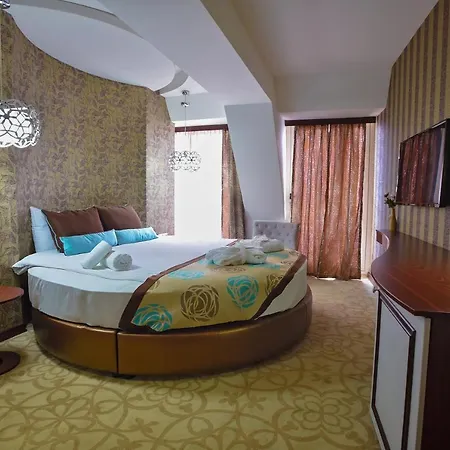 Izgrev & Aquapark Hotel 5*