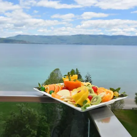 Izgrev & Aquapark Hotel Struga