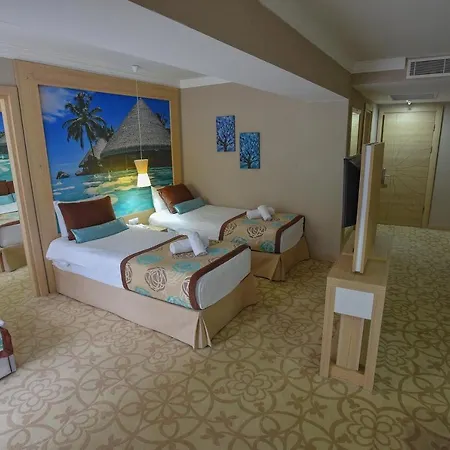 Hotel Izgrev & Aquapark 5*