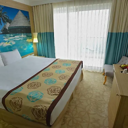 Izgrev & Aquapark Hotel Struga