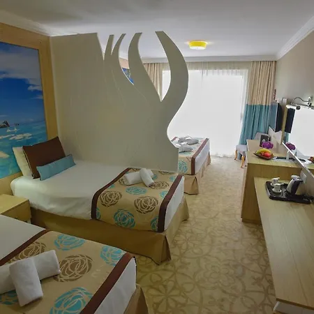Izgrev & Aquapark 5*