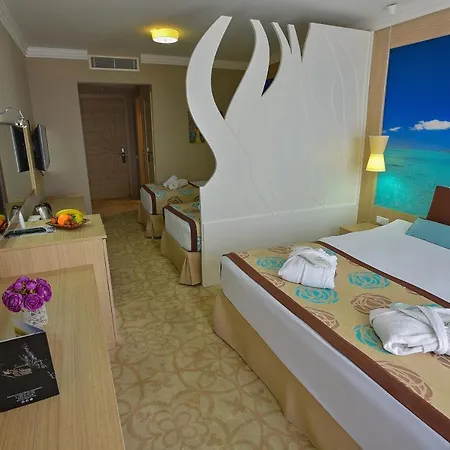 Izgrev & Aquapark 5*
