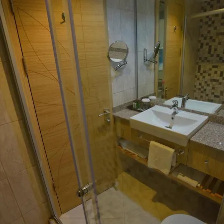 Izgrev & Aquapark Hotel