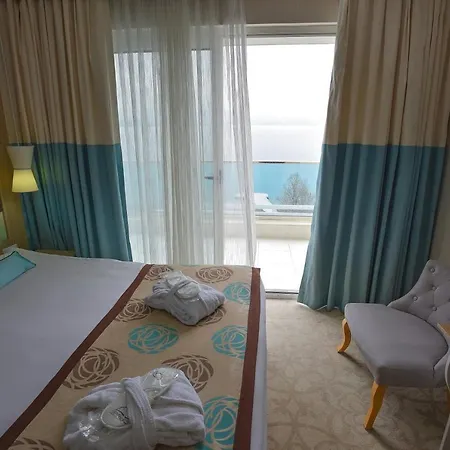 Izgrev & Aquapark Hotel Struga