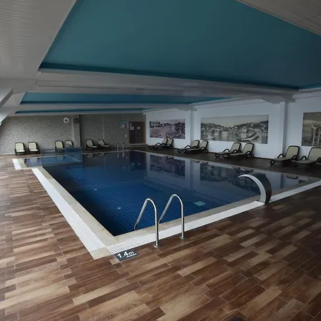 Hotel Izgrev & Aquapark 5*