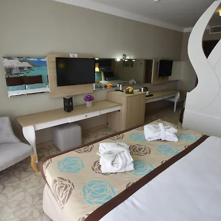 Izgrev & Aquapark 5* Struga