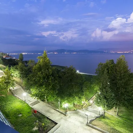 Izgrev & Aquapark Hotel 5*