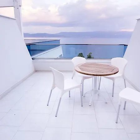 Izgrev & Aquapark Hotel